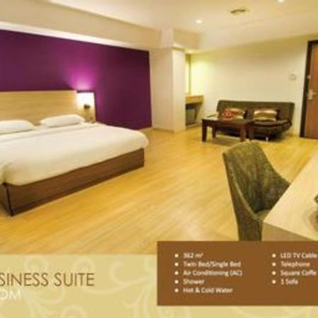 Borneo Hotel Pontianak Kültér fotó