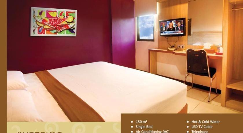 Borneo Hotel Pontianak Kültér fotó