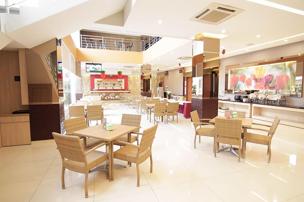 Borneo Hotel Pontianak Kültér fotó