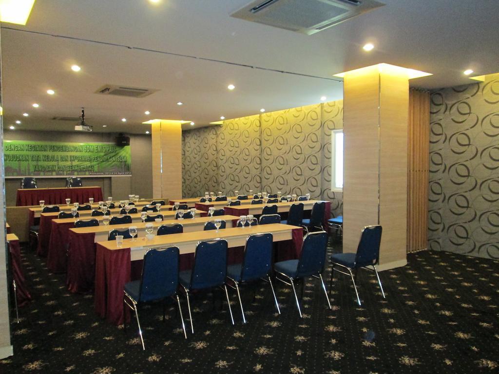 Borneo Hotel Pontianak Kültér fotó